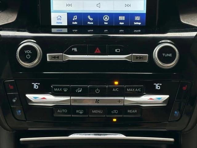 Photo of 2021 Star White Tri-Coat Ford Explorer