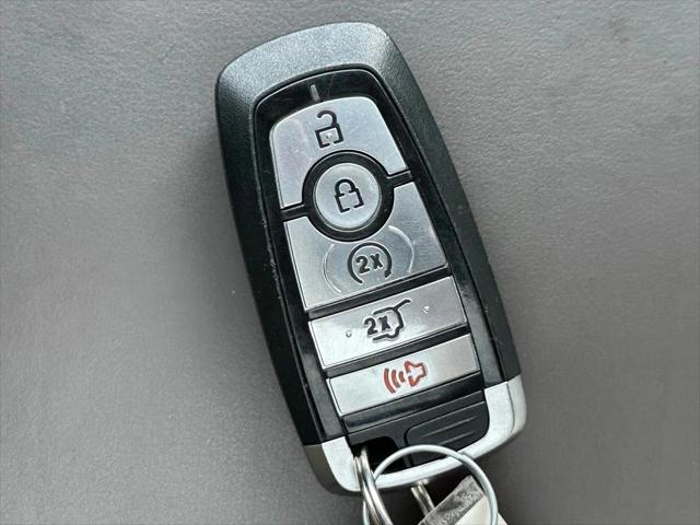 Photo of 2021 Star White Tri-Coat Ford Explorer