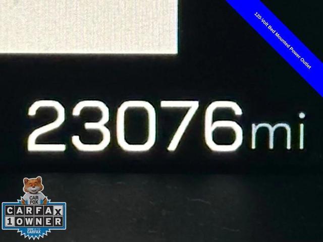 Photo of 2024 Summit White GMC Canyon