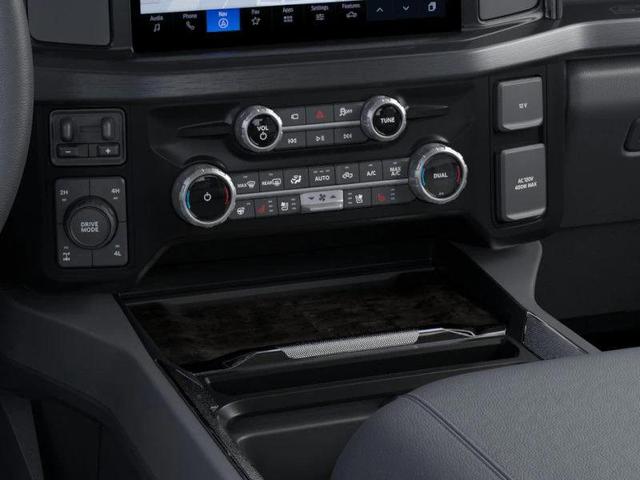Photo of 2026 Oxford White Ford F-250