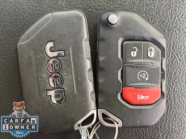 Photo of 2022 Sting-Gray Clearcoat Jeep Gladiator