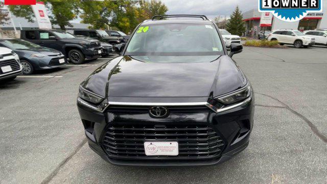 Photo of 2024 Midnight Black Metallic Toyota Grand Highlander