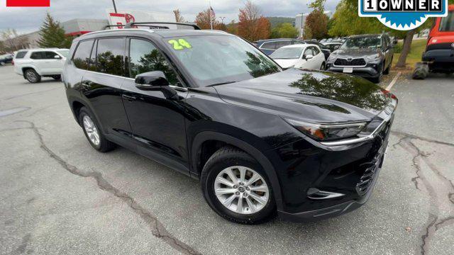 Photo of 2024 Midnight Black Metallic Toyota Grand Highlander