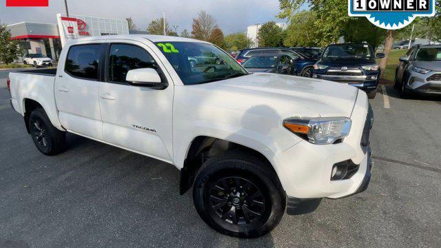 Photo of 2022 White Toyota Tacoma