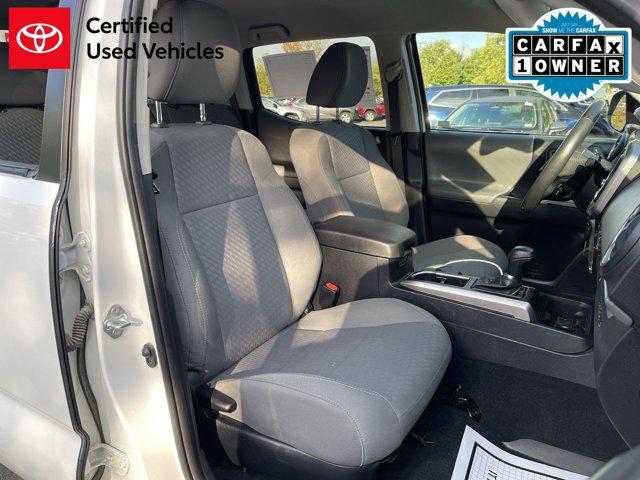 Photo of 2022 White Toyota Tacoma