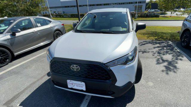 Photo of 2025 Wind Chill Pearl [extra_cost_color] Toyota Corolla Cross