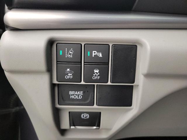 Photo of 2021 Gray Acura RDX