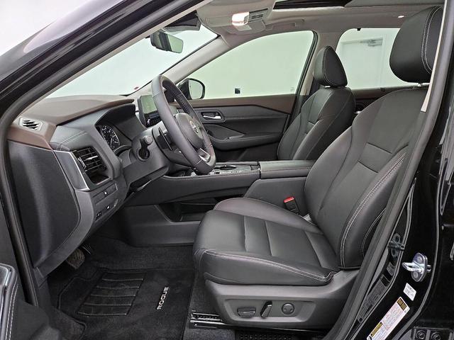 Photo of 2023 Black Nissan Rogue