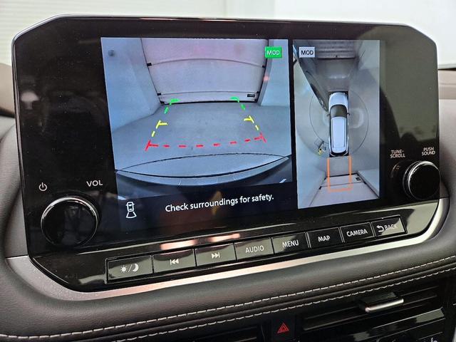 Photo of 2023 Black Nissan Rogue
