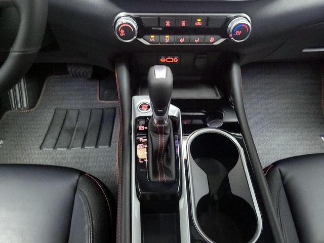 Photo of 2024 White Nissan Altima