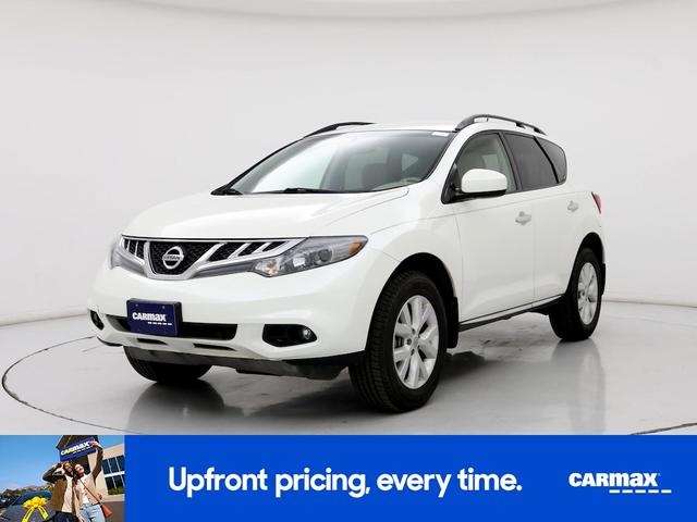 Photo of 2014 White Nissan Murano