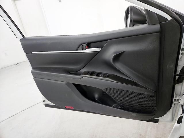 Photo of 2023 White Toyota Camry