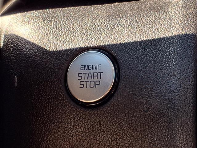 Photo of 2022 White Kia Sorento