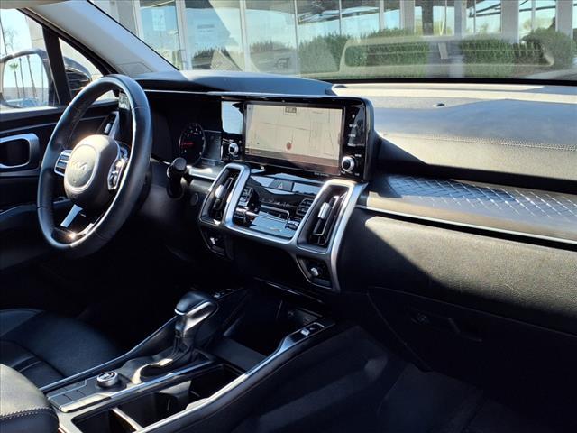 Photo of 2022 White Kia Sorento