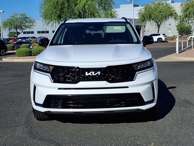 Photo of 2022 White Kia Sorento