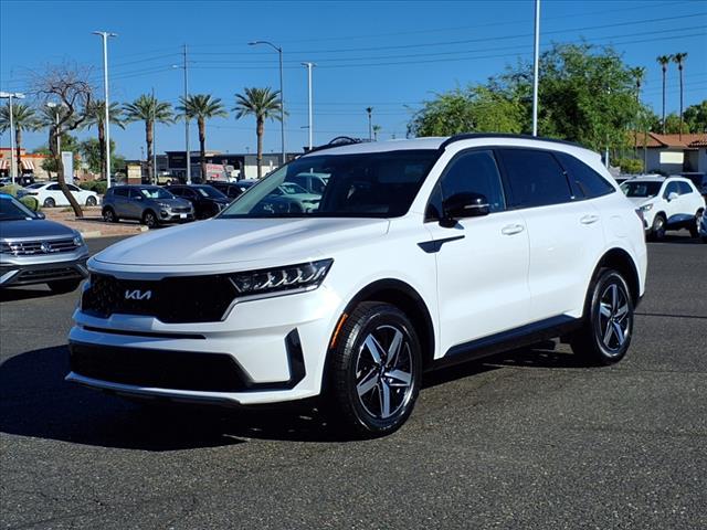 Photo of 2022 White Kia Sorento