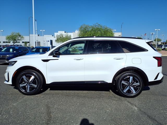 Photo of 2022 White Kia Sorento