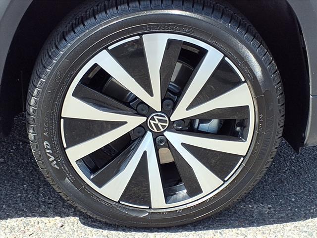 Photo of 2022 White Volkswagen Taos