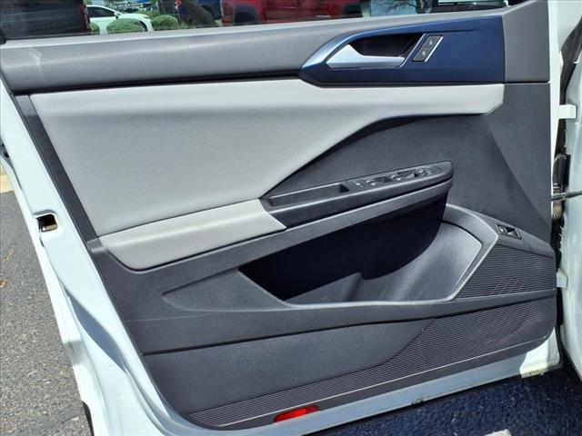 Photo of 2022 White Volkswagen Taos