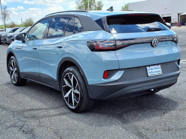 Photo of 2025 arctic blue metallic Volkswagen ID.4