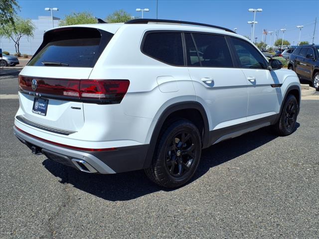 Photo of 2025 Pure White Volkswagen Atlas