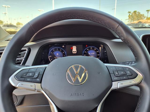Photo of 2025 Pure White Volkswagen Atlas