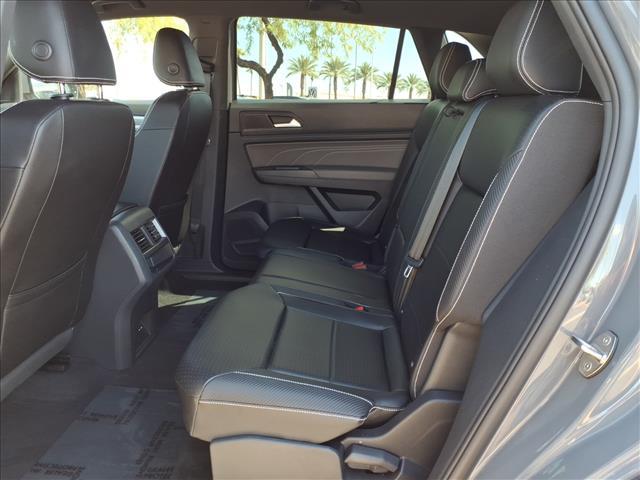 Photo of 2023 Gray Volkswagen Atlas Cross Sport