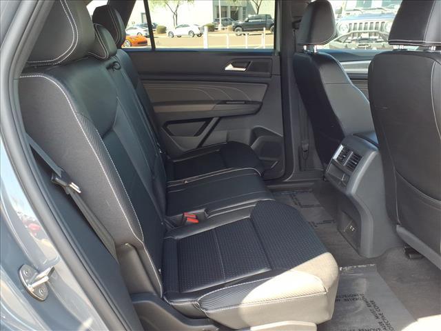 Photo of 2023 Gray Volkswagen Atlas Cross Sport