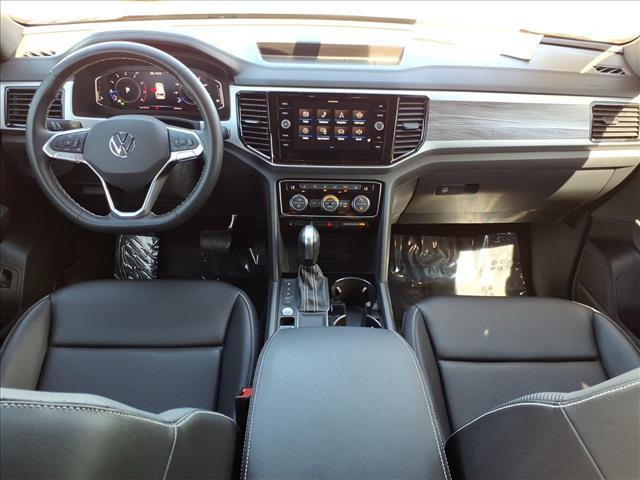 Photo of 2023 Gray Volkswagen Atlas Cross Sport