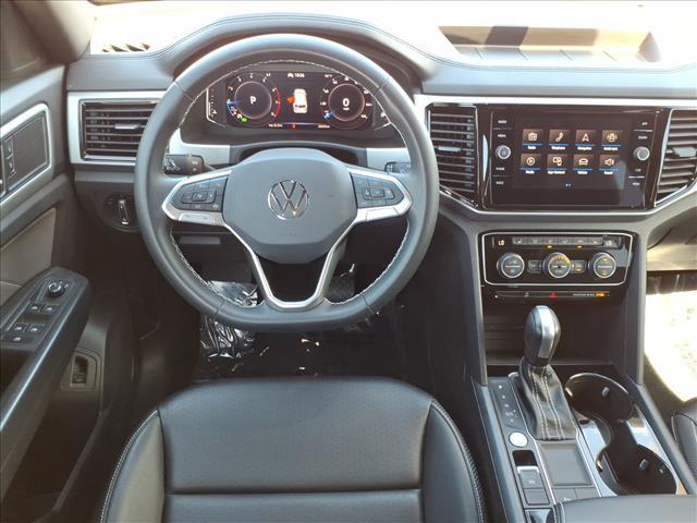 Photo of 2023 Gray Volkswagen Atlas Cross Sport