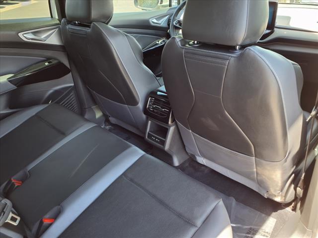 Photo of 2023 White Volkswagen ID.4