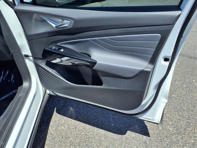 Photo of 2023 White Volkswagen ID.4