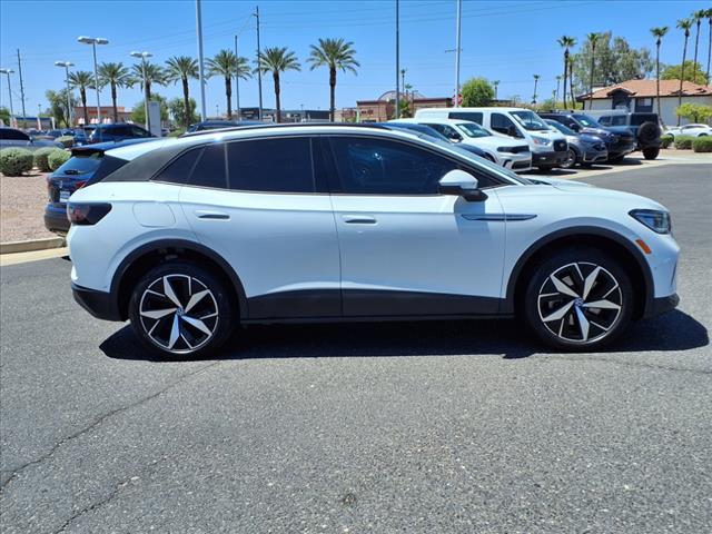 Photo of 2023 White Volkswagen ID.4
