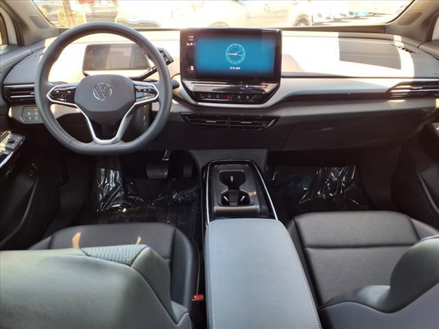 Photo of 2023 White Volkswagen ID.4