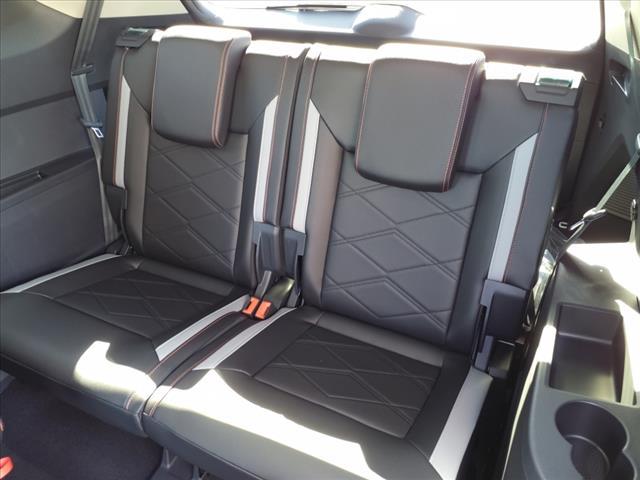 Photo of 2025 Pure White Volkswagen Atlas