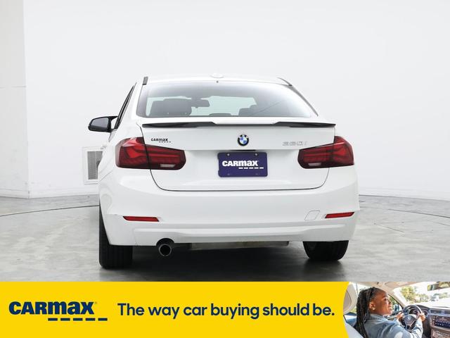 Photo of 2015 White BMW 320