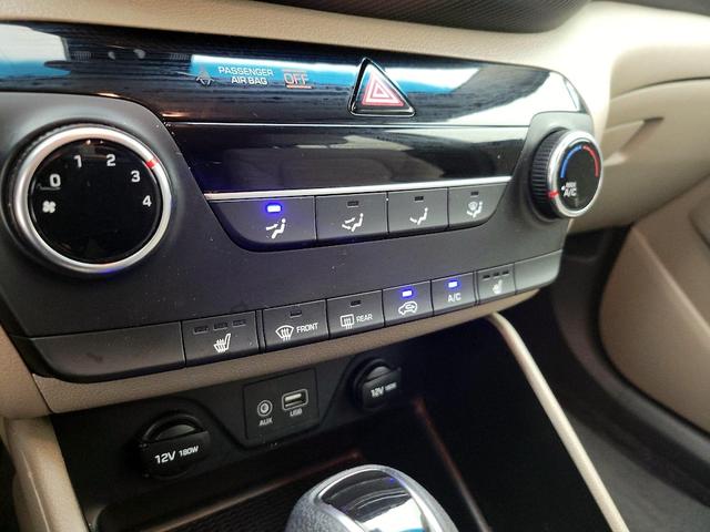 Photo of 2020 White Hyundai TUCSON