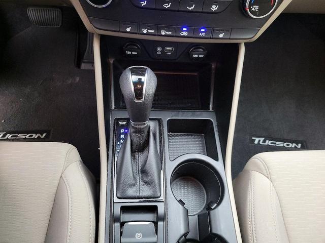 Photo of 2020 White Hyundai TUCSON