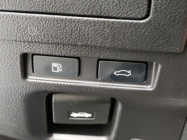 Photo of 2023 White Lexus ES 350