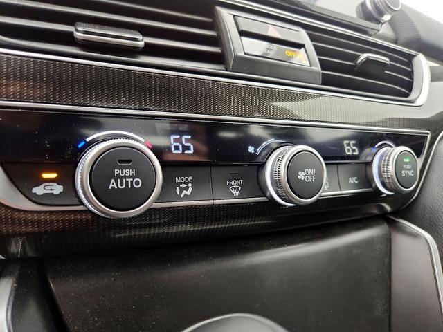 Photo of 2022 White Honda Accord