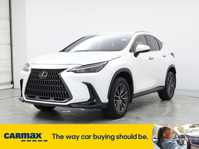 Photo of 2022 White Lexus NX 250
