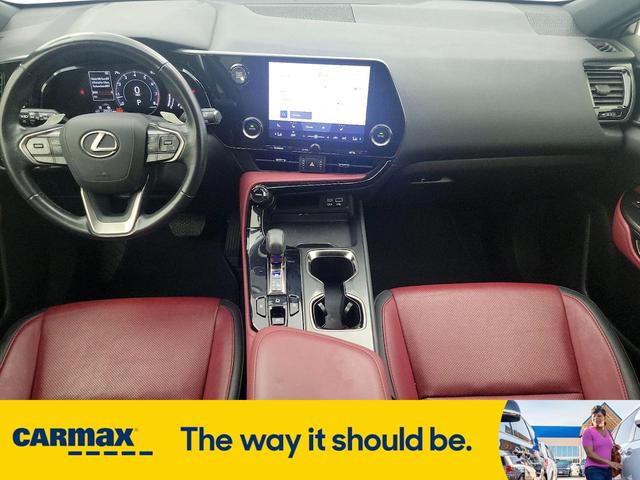 Photo of 2022 White Lexus NX 250