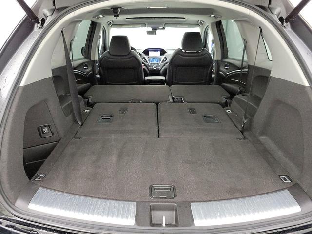 Photo of 2017 Black Acura MDX
