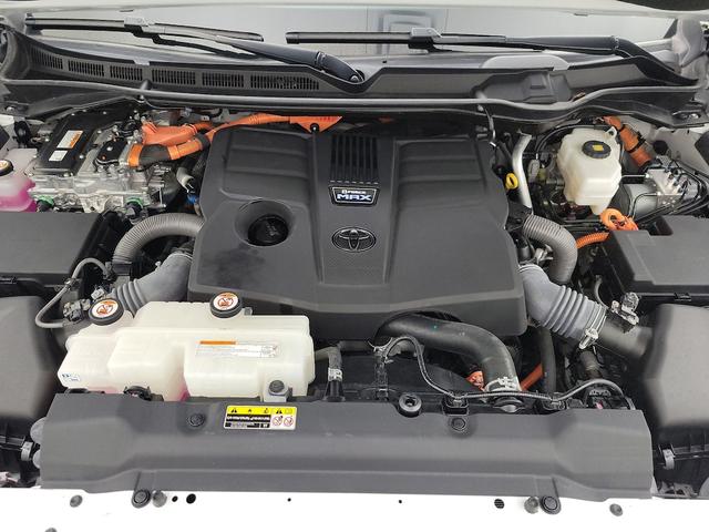 Photo of 2023 White Toyota Sequoia