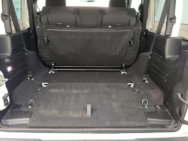 Photo of 2023 White Jeep Wrangler
