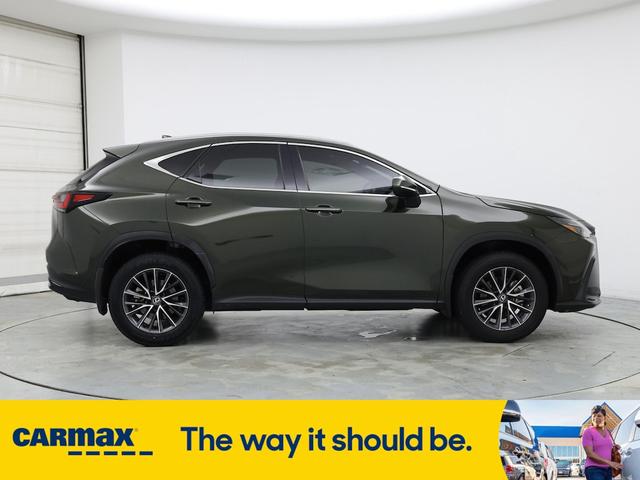 Photo of 2022 Green Lexus NX 250