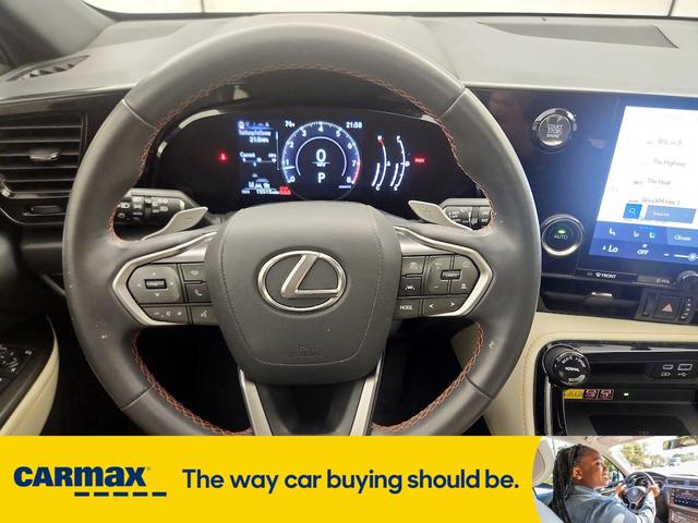 Photo of 2022 Green Lexus NX 250