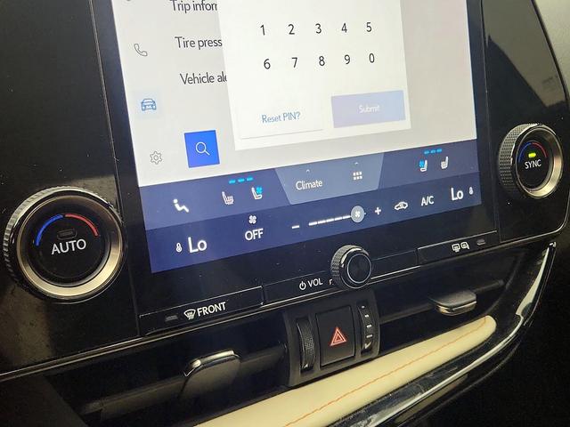 Photo of 2022 Green Lexus NX 250