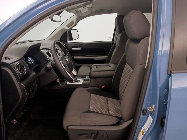 Photo of 2020 Blue Toyota Tundra