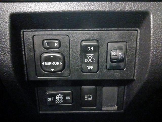 Photo of 2020 Blue Toyota Tundra